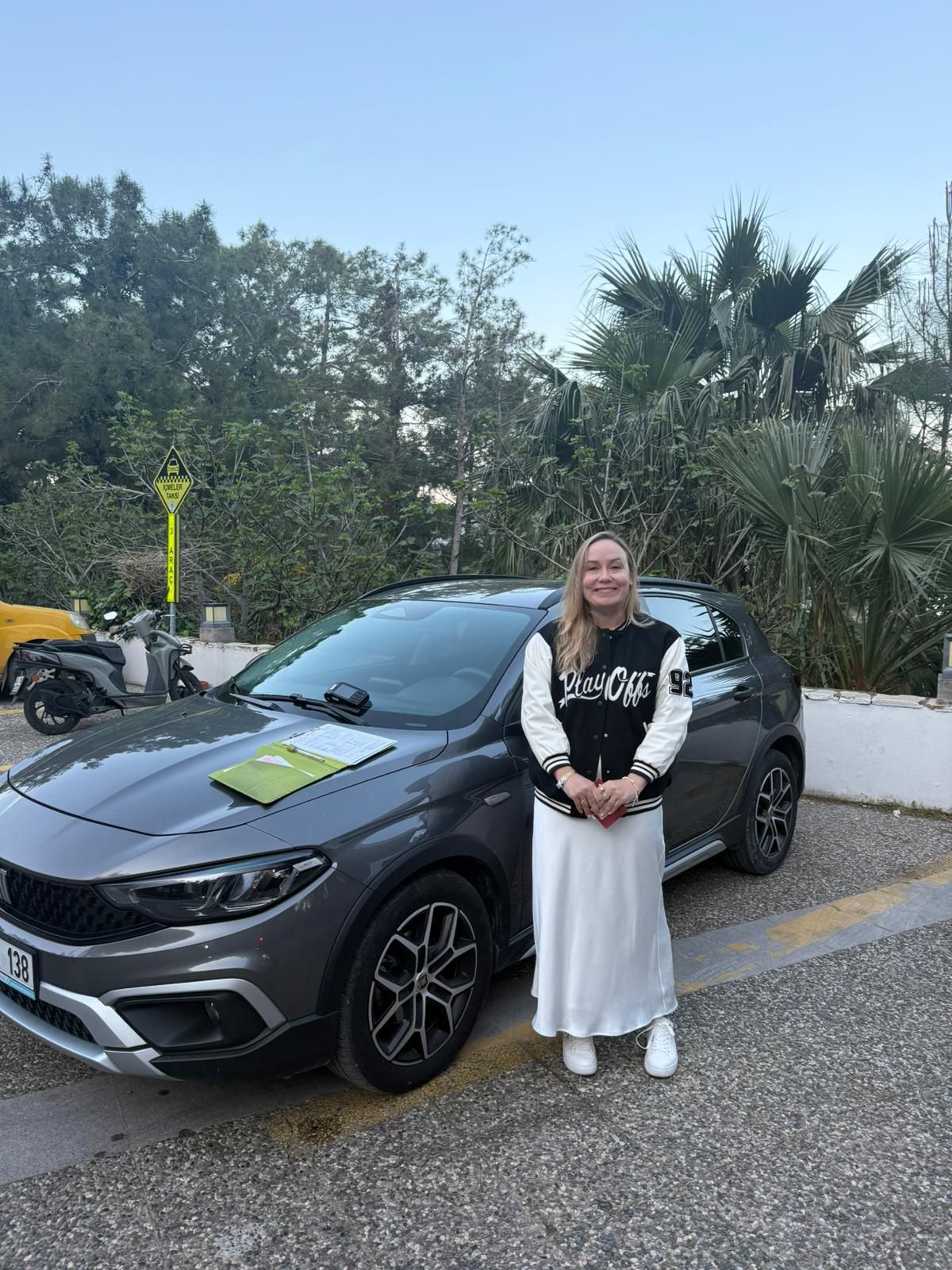 Причины арендовать беспилотный автомобиль Hyundai i20 AT в компании Aegean Car Rental